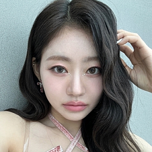 키스오브라이프 쥴리 프로필 | 하와이 출신 리더에서 5세대 대표 래퍼까지… 쥴리 국적·나이....