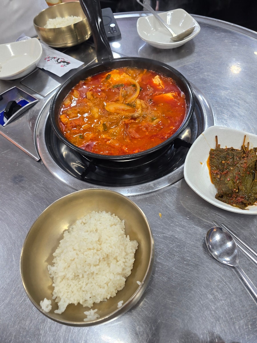 청년찌개 이천봉덕점 사진 1