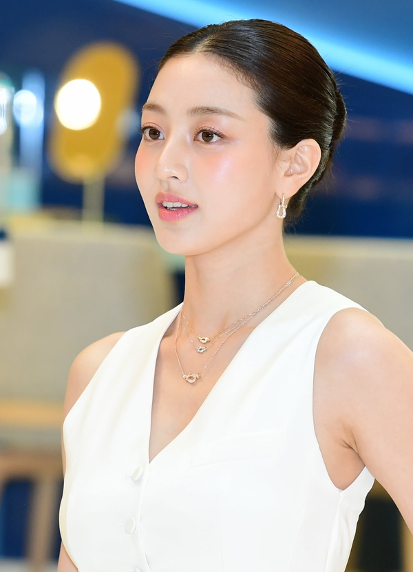 「私の人生の主体として」TWICEのリーダー、ジヒョが二度目の岐路で明かした本心