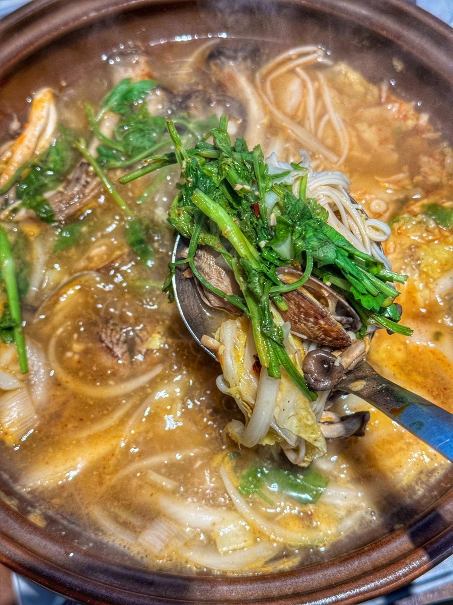 고향보쌈칼국수 상무본점 사진 3