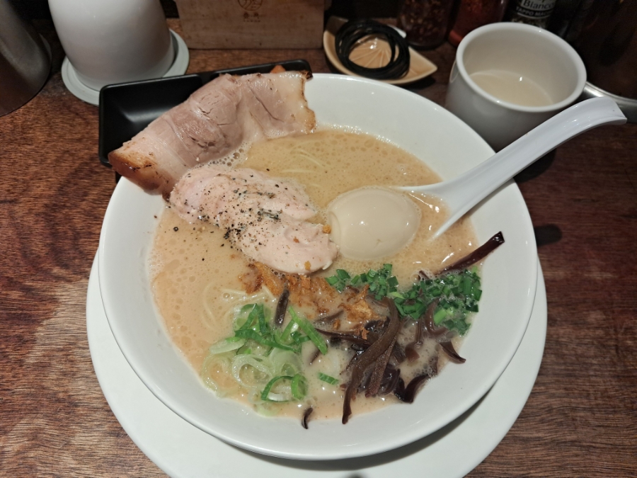 윤옥 사진 2