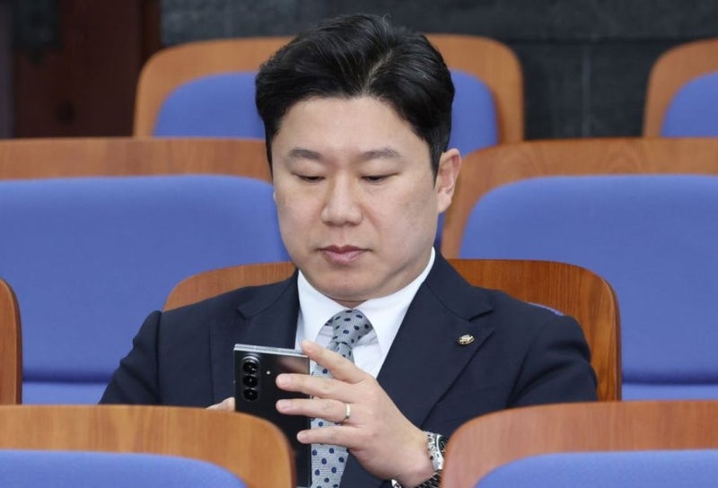 진종오 "그 죄는 기꺼이 받겠다" 한 문장에 담긴 계산, 윤리위가 건드린 건 의원 3명이 아니었....