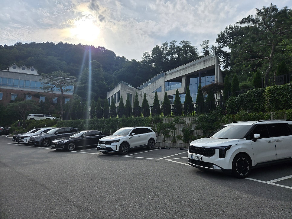 꼬르메움 사진