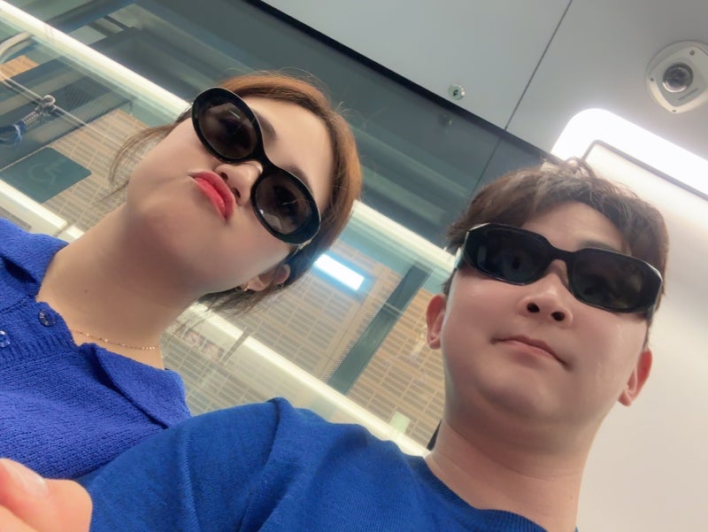 [프라다 선글라스] 카리나 착용으로 유명한 17WSF, 가볍고 얼굴 작아 보이는 아시안핏 후기
