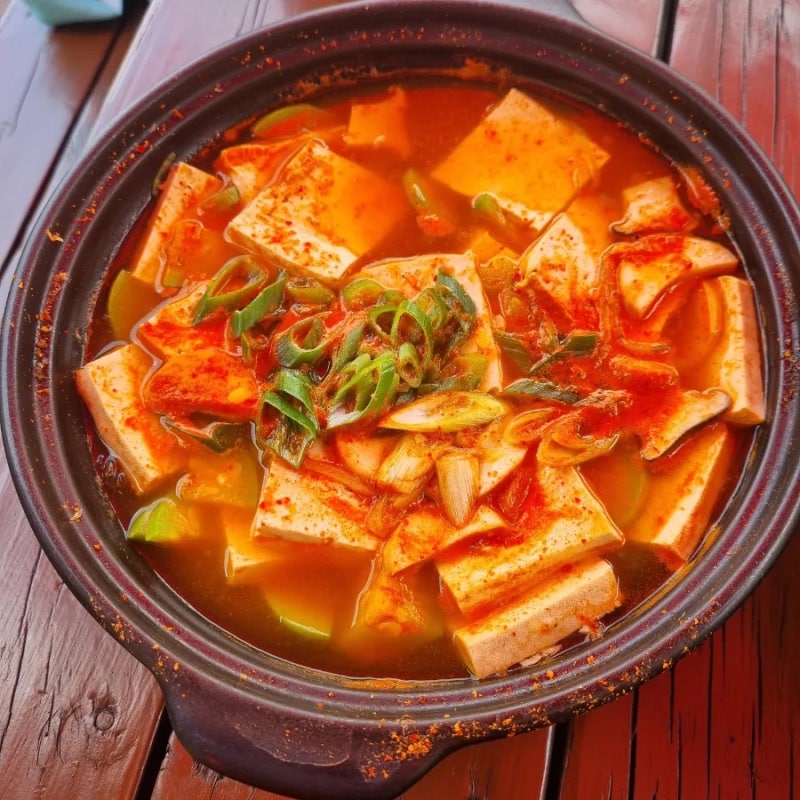 Yeonhwajeong Restaurant at Sobaeksan Punggi Hot Spring Resort in Yeongju, Gyeongbuk