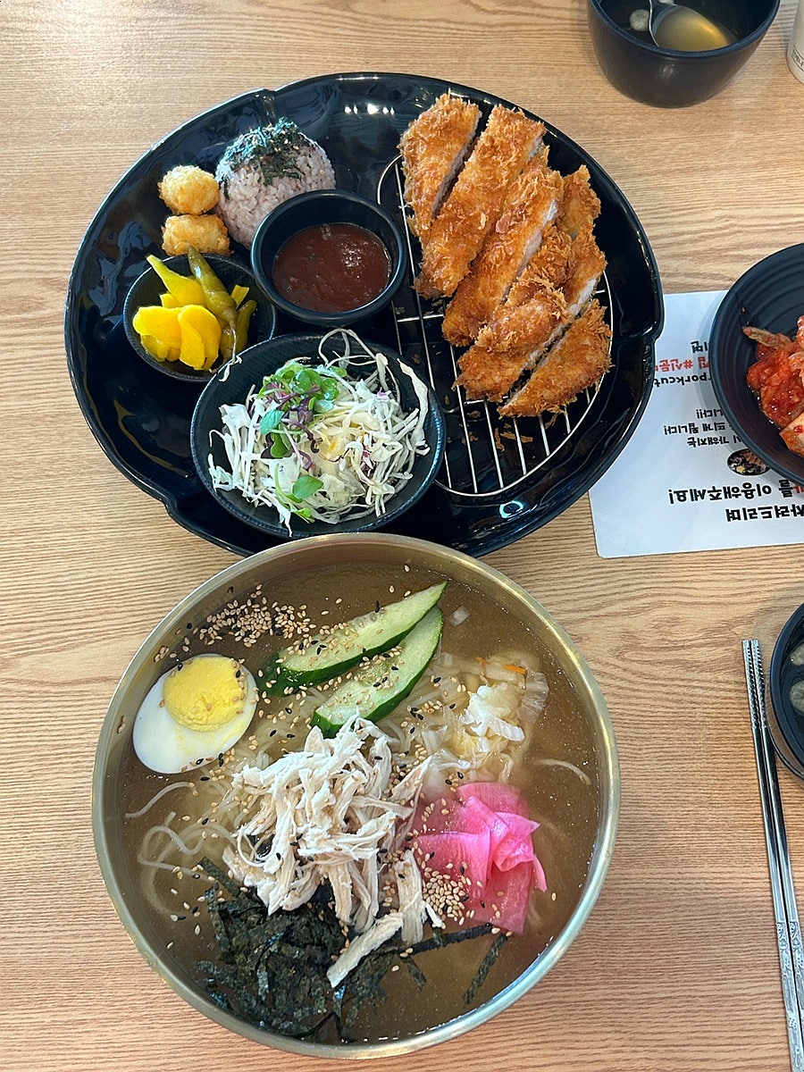 멸치국시와돈까스 본점 사진 5