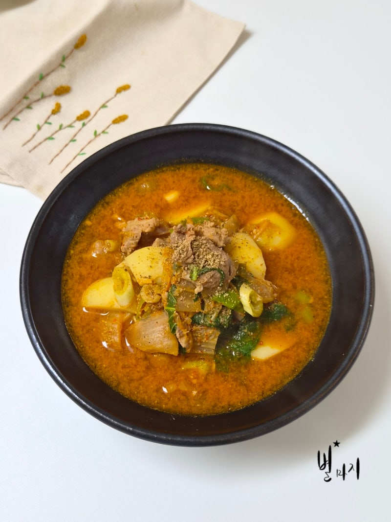 순살 감자탕 | 김치찌개만큼 쉬워요 순살감자탕 만드는 법
