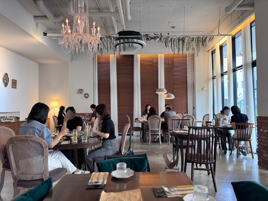 꼬니숑 사진 6