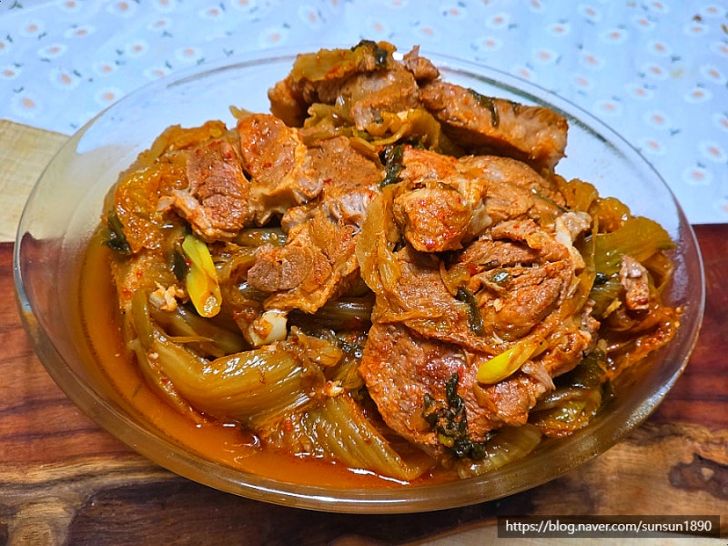 돼지고기김치찜 만드는법 목살김치찜 레시피 묵은지김치찜 요리 만들기