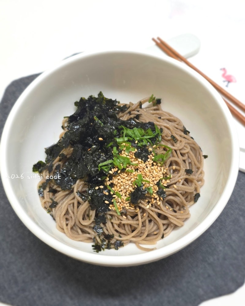 고소한 들기름 막국수 레시피 쯔유 없이 간장으로 맛있는 메밀막국수 만들기