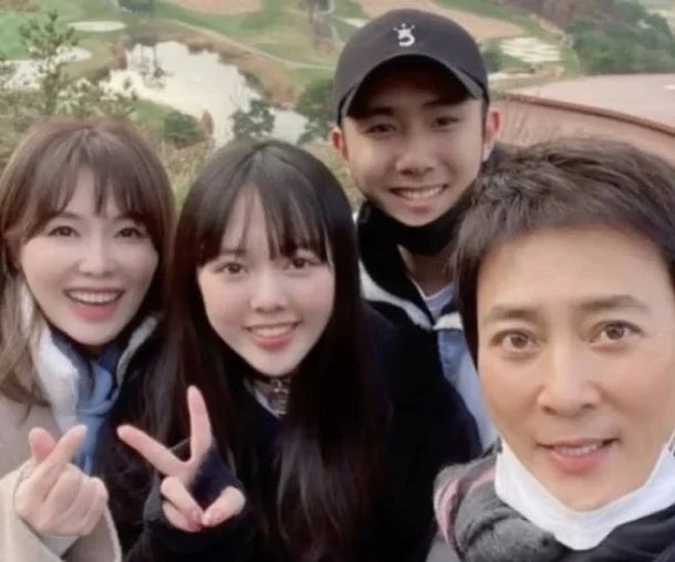 "하희라가 둘인 줄"…최수종 26세 딸 공개, 그런데 눈은 아빠 판박이
