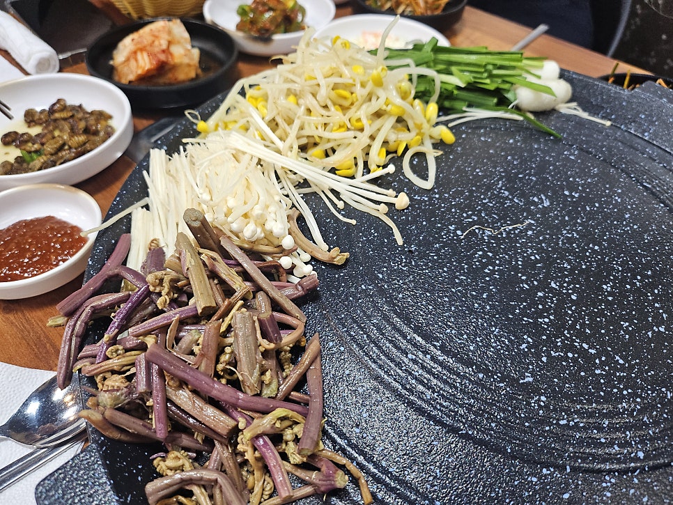 더덕솥뚜껑삼겹살 청주송절점 사진 4