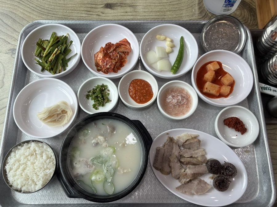 와우돼지국밥 사진 6