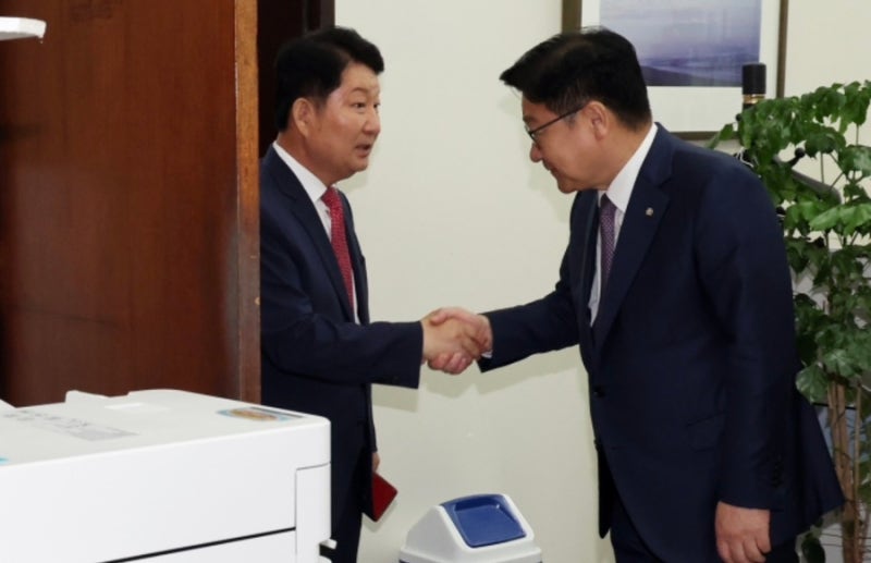 [긴급속보] 국민의힘 윤리위 다시 칼 빼들었다…권영진·조경태·진종오 징계에 당내 긴장 고....