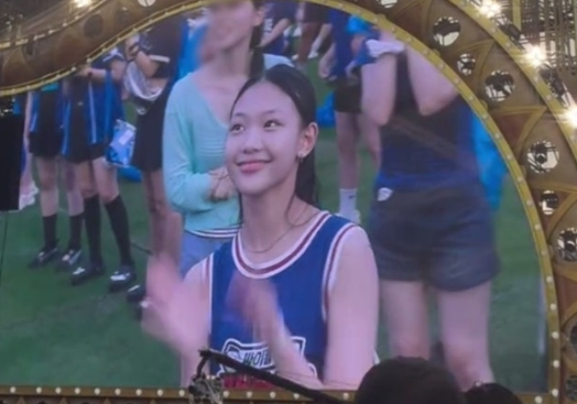 흠뻑쇼 전광판에 잡힌 그 소녀, 싸이가 "곧 다시 만나게 될 거야" 했는데 알고 보니 이미 연습....
