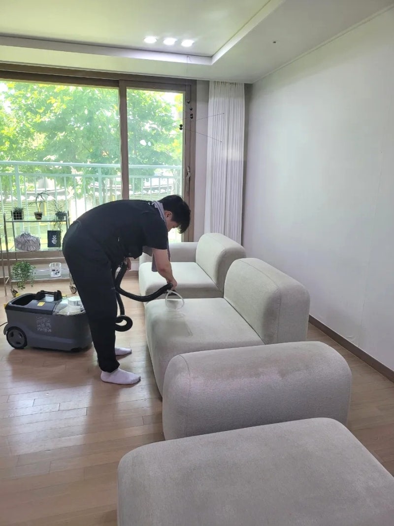 첫눈에 반했던 한샘 모아 소파, 버릴까 고민하다 전문 클리닝 진주 '청선'에서 새 소파 만들....