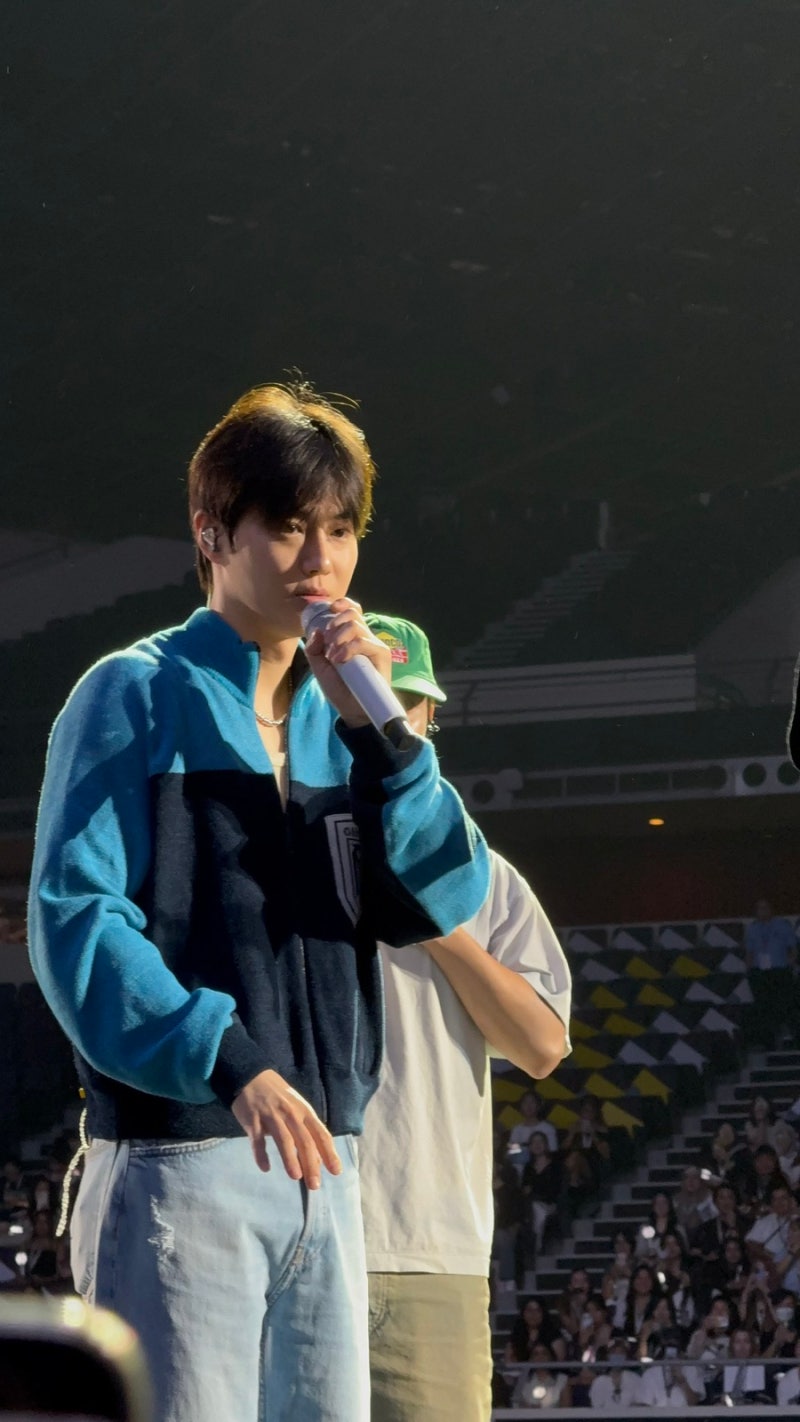 260726 EXO Suho (Kim Junmyeon) at EXO PLANET #6 - EXhOrizon in Singapore Concert Soundcheck