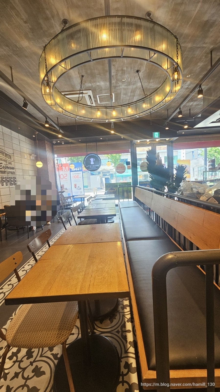 투썸플레이스 광주도산점 사진 6