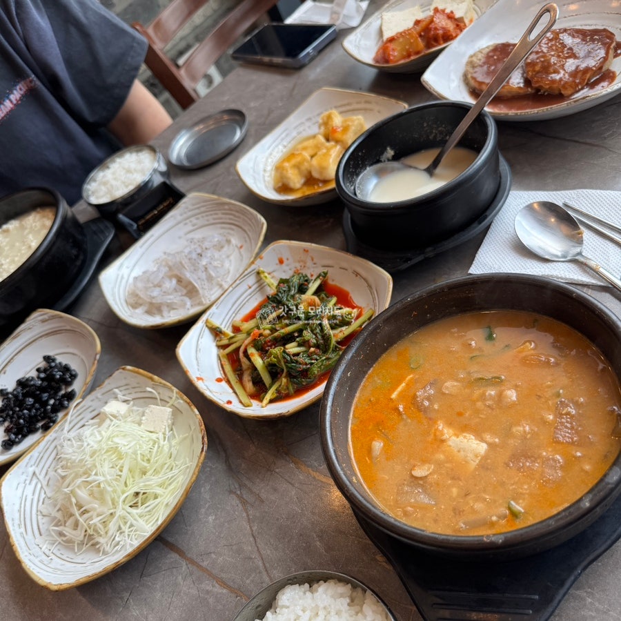콩밭뜰 심학산점 사진 1