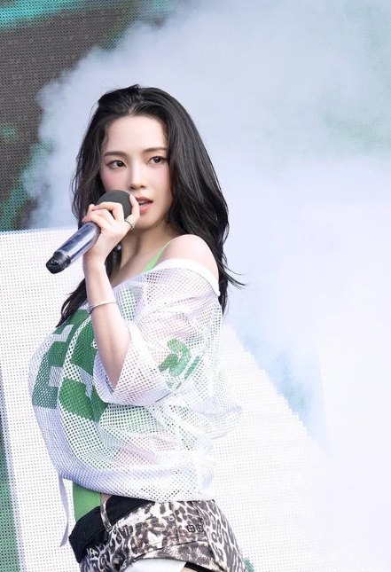 워터밤 2026 카리나, 2년 연속 출연…6곡 세트리스트·의상·물대포 퍼포먼스 총정리