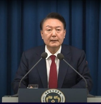윤석열 전 대통령 당선무효형 — 징역 1년 6개월 집행유예 3년, 확정 시 국민의힘 397억 반환 ....