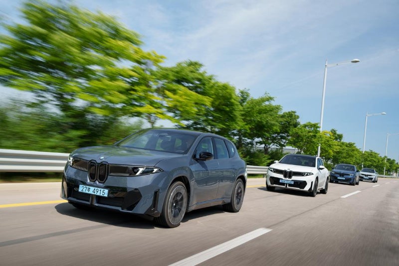 BMW iX3 사려면 지금이 기회? 최대 63% 잔존가치 보장에 충전카드까지 혜택 총정리