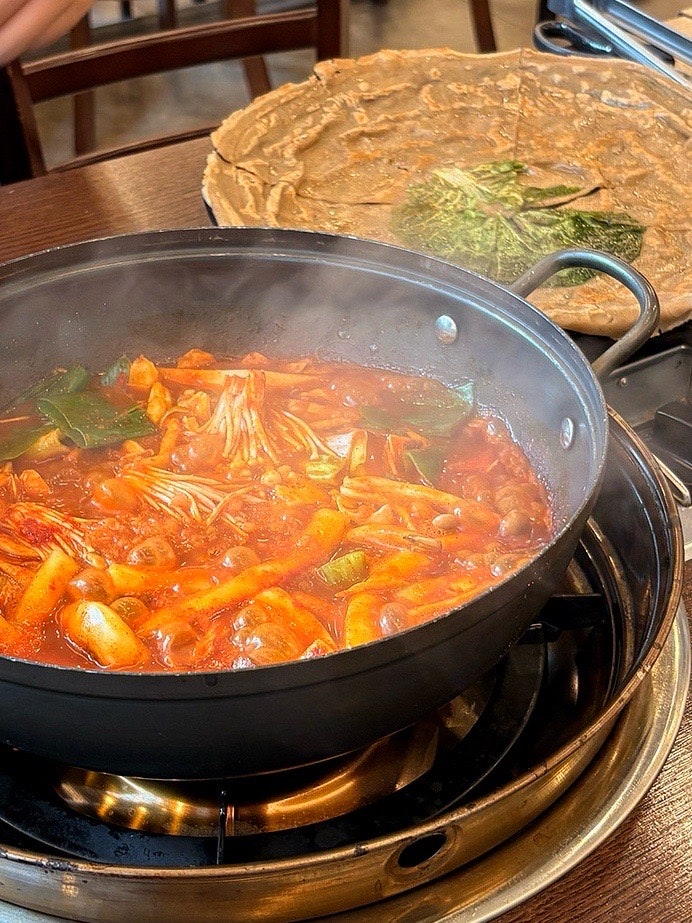 앞산큰골집 대전둔산점 사진 1