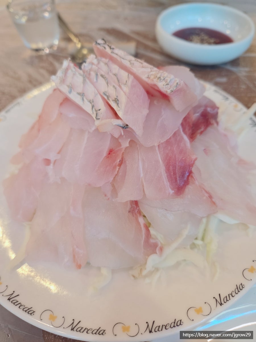 포도원 횟집 사진 2