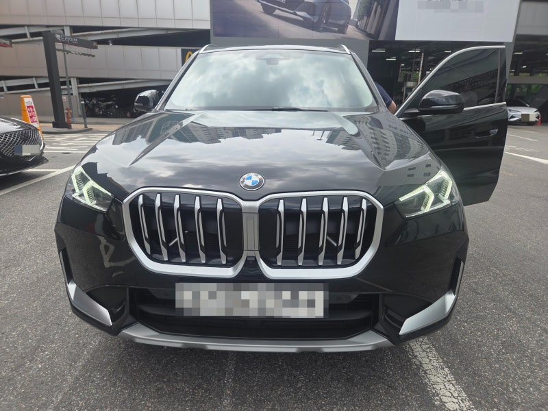 주식회사 신카 BMW X1중고 차량 소개 / 짧은 주행거리 매물과 전국 탁송·매매·수출까지 함께....