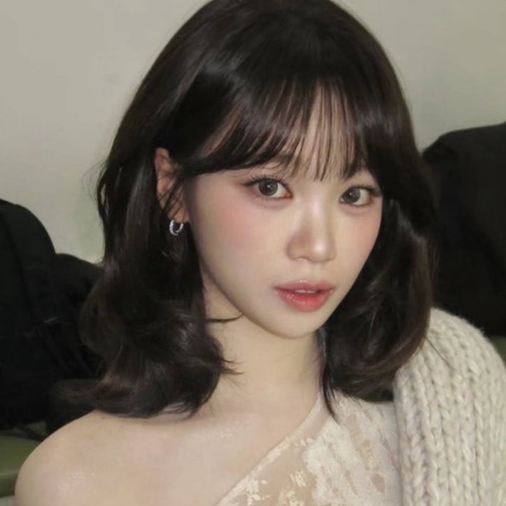 김채원 중단발 허쉬컷 1티어 등극 괜히 따라 하고 싶은 게 아니더라고요