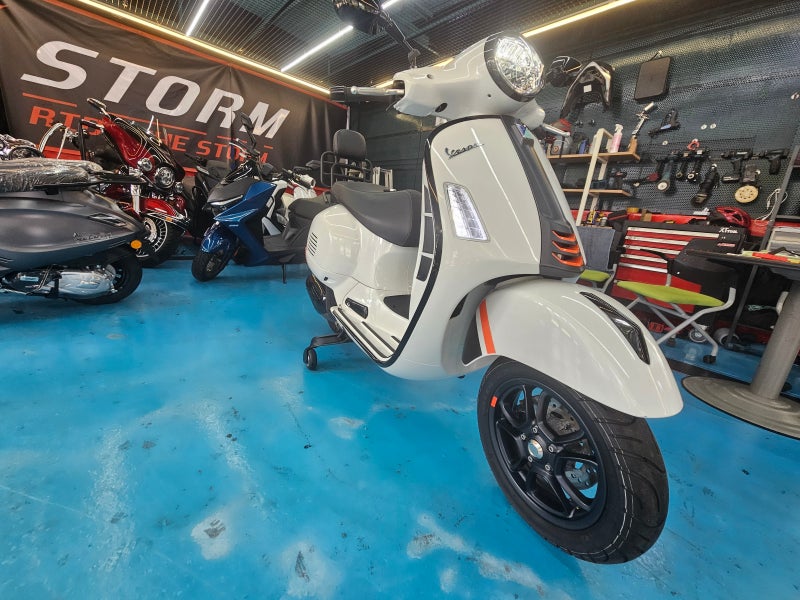 [판매완료] 2024년식 베스파 GTS 125 SuperSport ABS 신차급 입고!