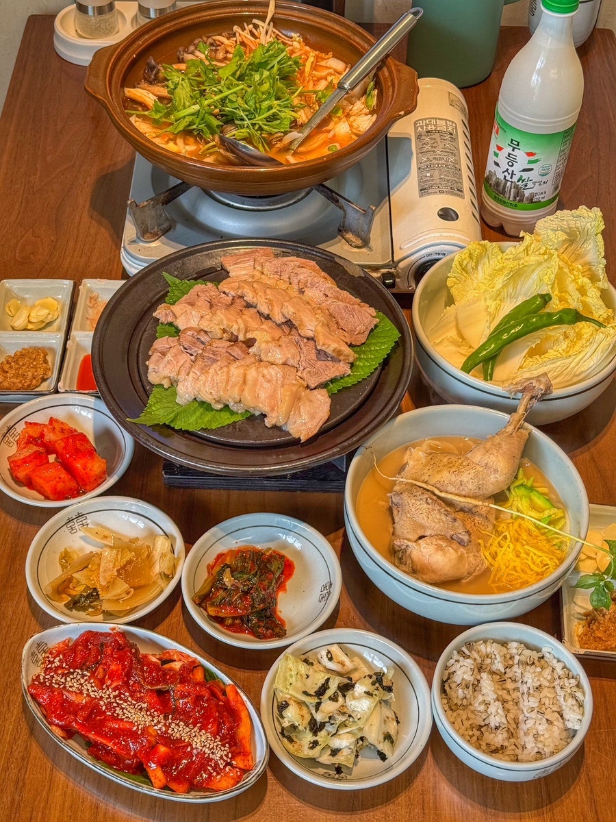 고향보쌈칼국수 상무본점 사진 2