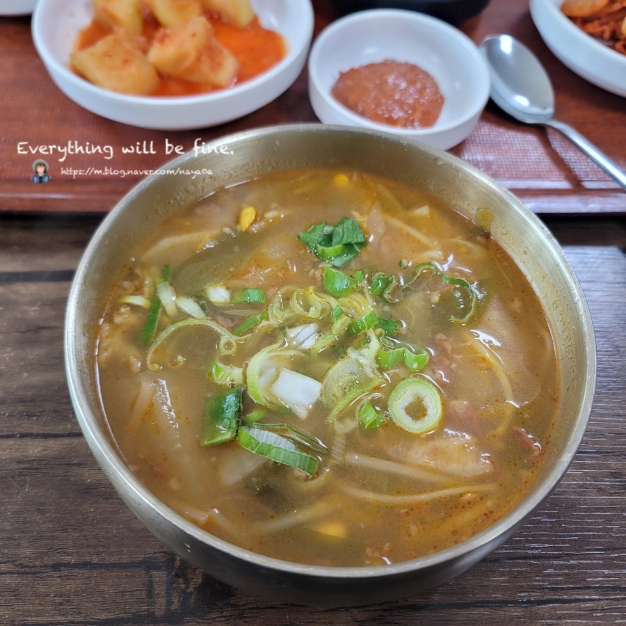 장터돼지국밥보쌈 사진 4