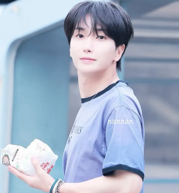 장수 아이돌에서 믿고 보는 MC로! 슈퍼주니어 이특 프로필, 나이, 학력부터 이력까지