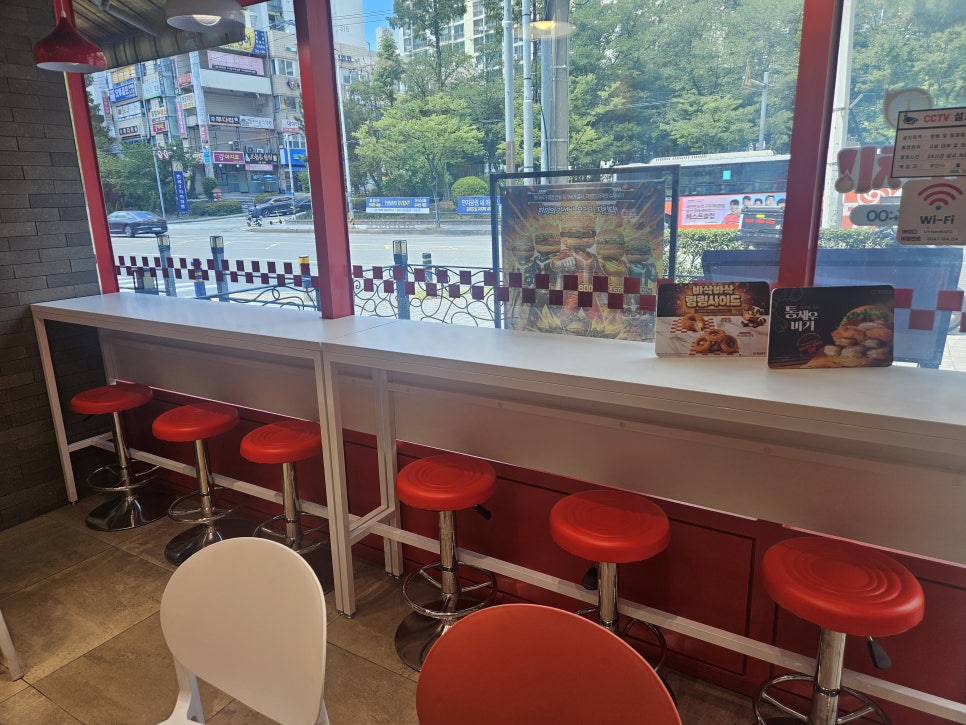 왓더버거 김해구산점 사진 5