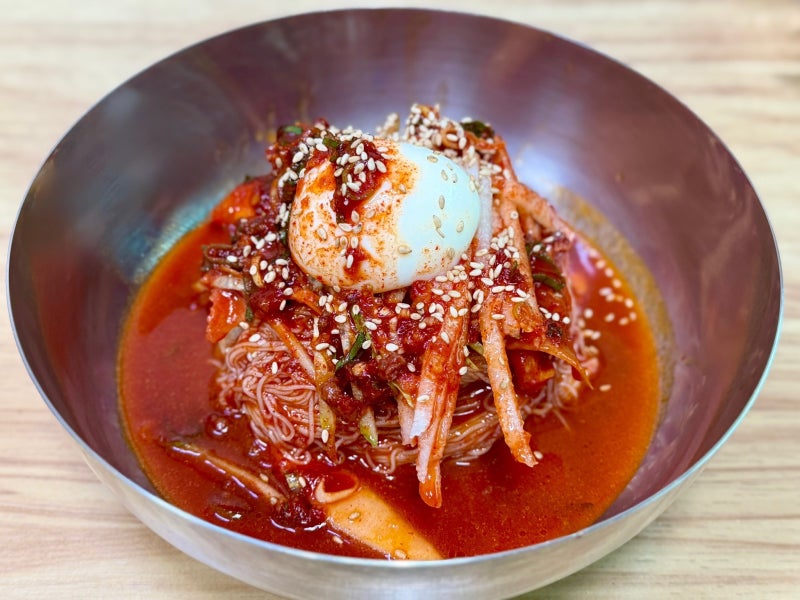 서울 연신내 배우 김대명 맛집 “냉면시대” 김대명정식 후기 (회냉면+왕만두)