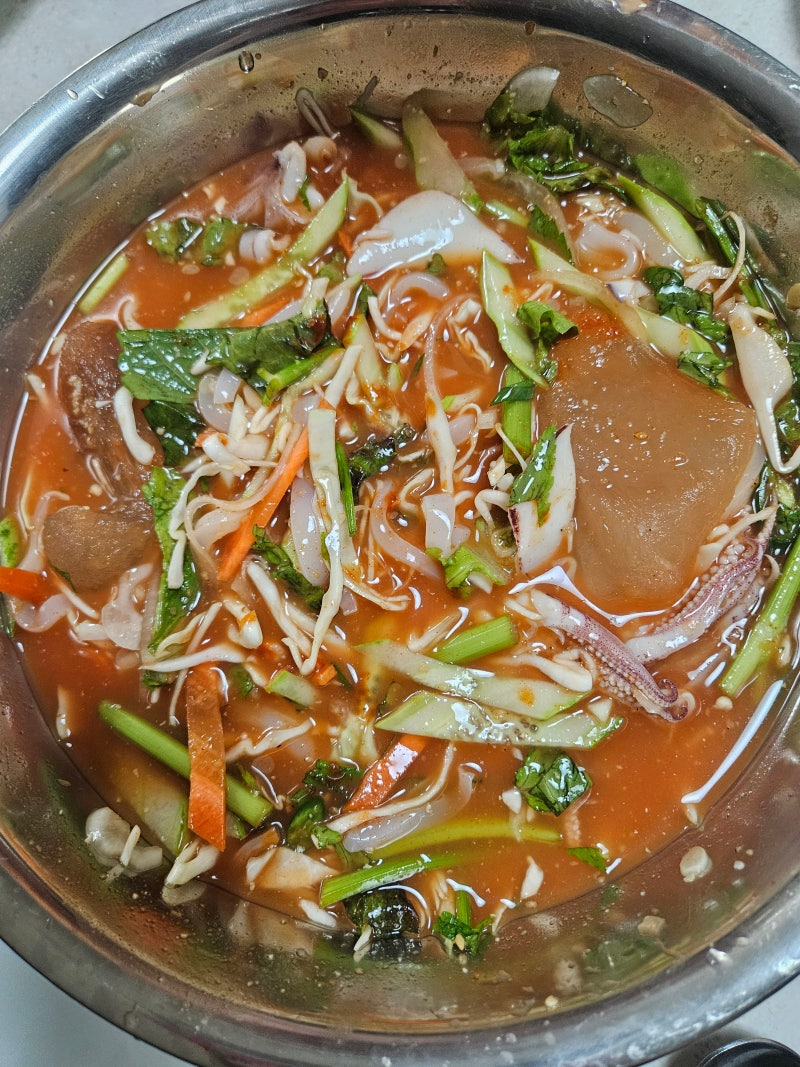 "횟집 사장님한테 알려주고 싶은 '살얼음 물회' 완벽하게 만드는 비법"