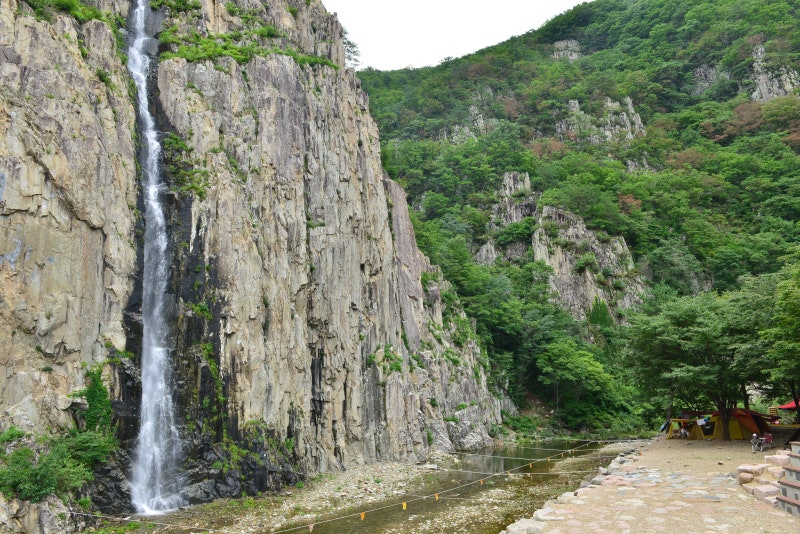 경북 가볼만한곳 청송 여름휴가 추천 폭포 청송얼음골 캠핑장