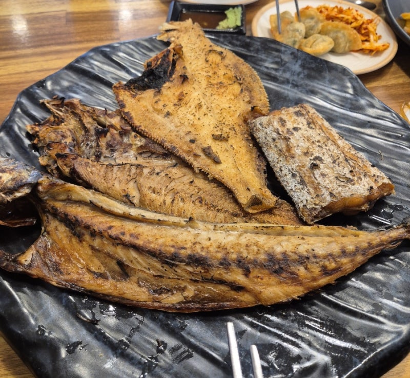 인천 영종도 생선구이 맛집 을왕리꾸덕집 영종본점 아이와함께 추천