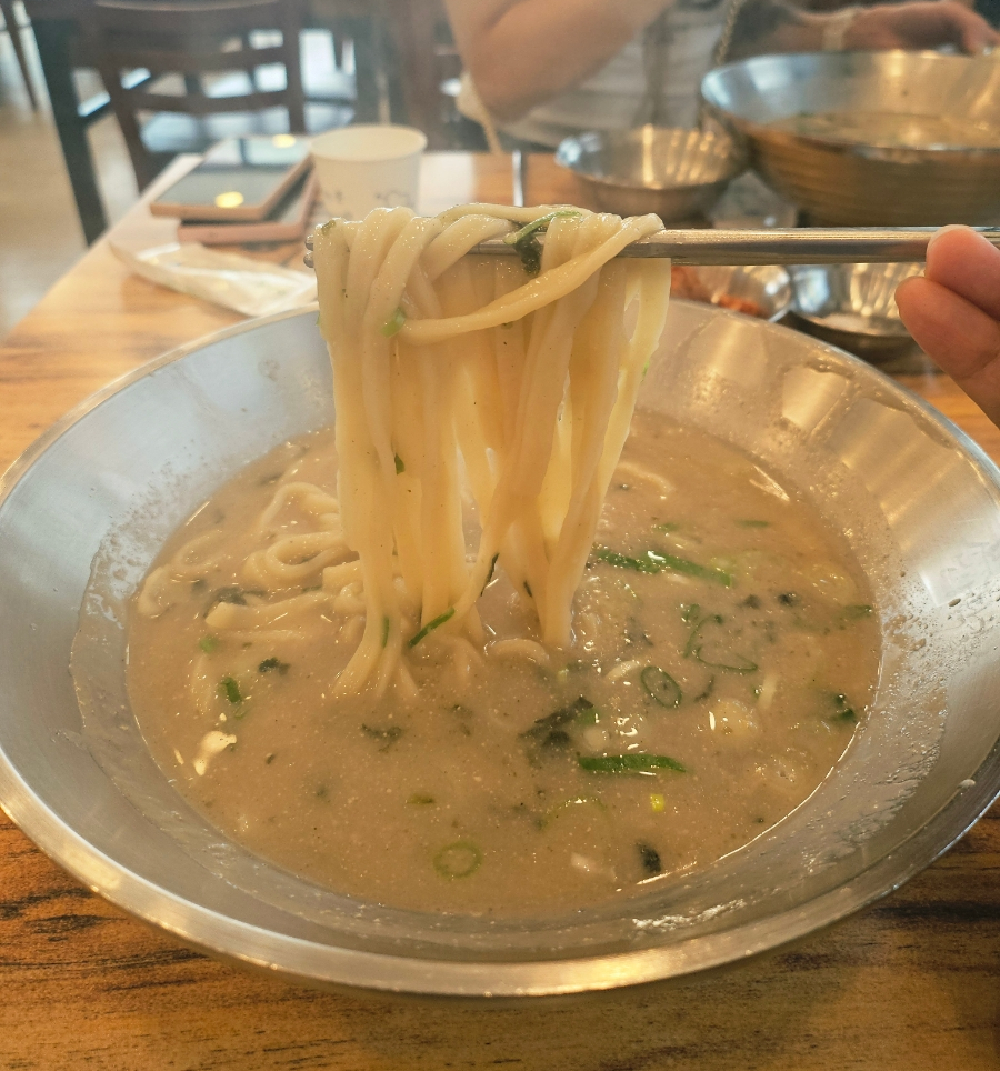 언양닭칼국수 남목점 사진 1