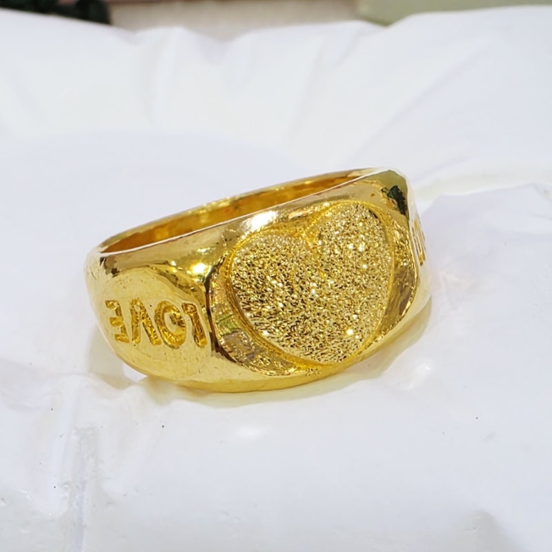 영원한 사랑을 담은 24K 순금 3돈 볼륨 하트 LOVE 반지