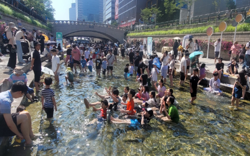 청계천 물 첨벙첨벙 2026 서울 무료 물놀이 도심 피서 즐기는 방법