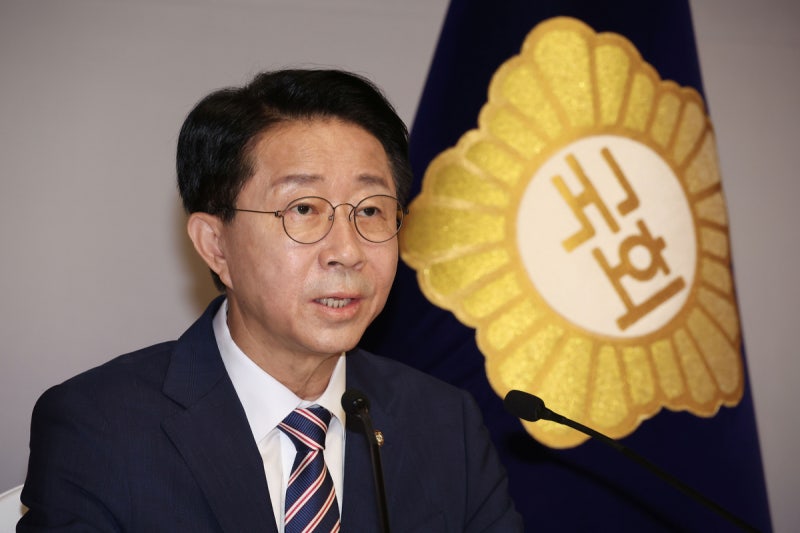 조정식 국회의장, 대통령 연임 가능성 발언 논란…학력 나이 고향 프로필