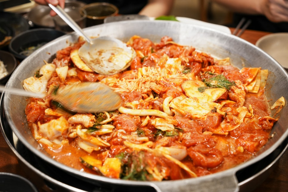 마녀의닭갈비 용봉점 사진 3