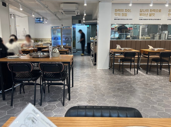 홈즈앤루팡 신촌점 사진 3