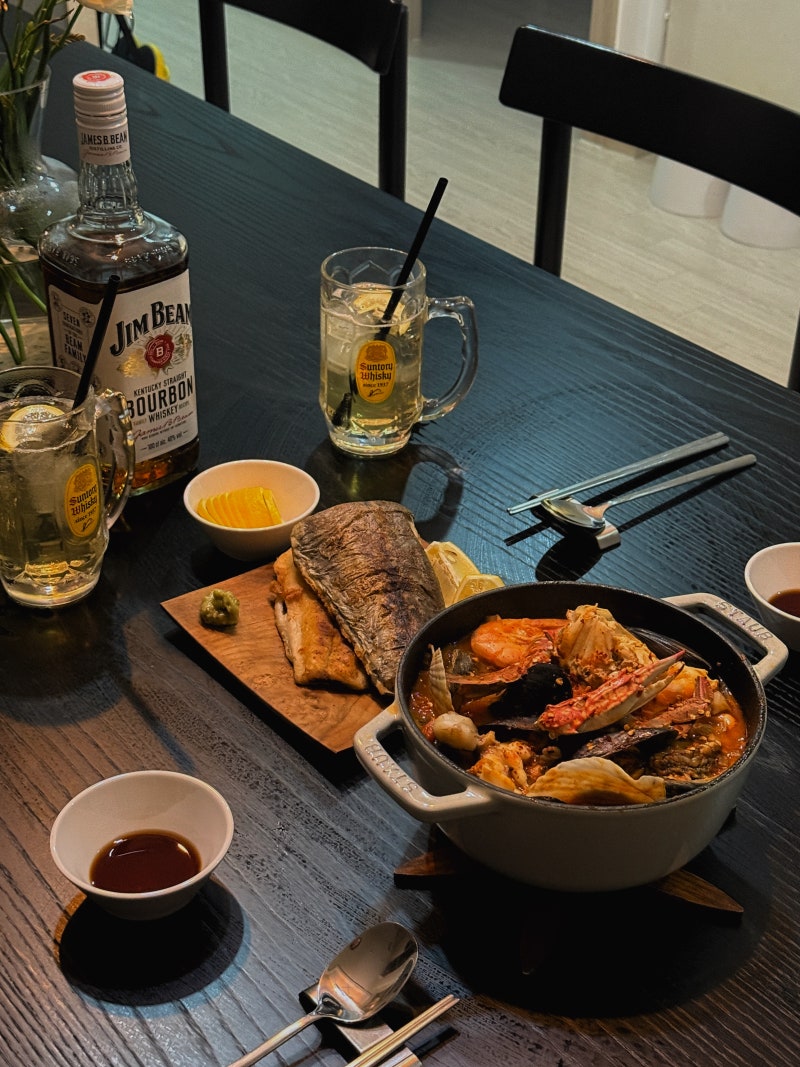 이마트 해물탕 키트의 근사한 변신! 토마토 해물탕(해물스튜) 레시피 & 홈자카야 추천