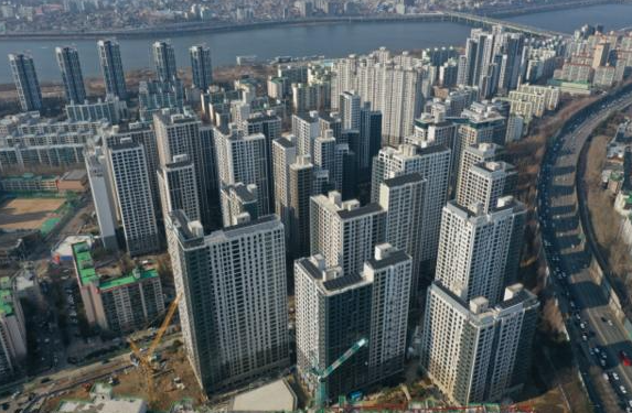 '반포 50억 아파트를 저축으로?' 조수빈 유튜브 영상 결국 삭제…무슨 일이 있었나