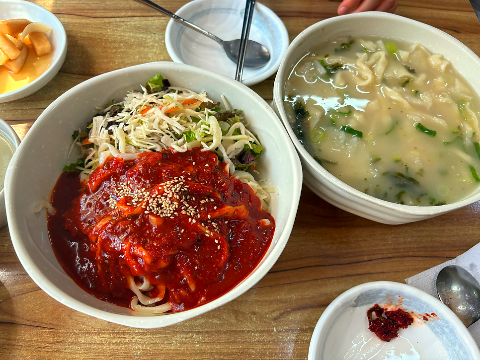 엄지손칼국수 부산본점 사진 1