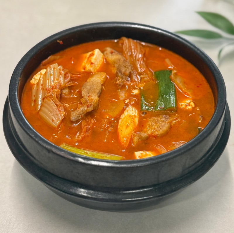 "생삼겹" 돼지찌개 레시피, 김치 넣어 만드는 간단 재료