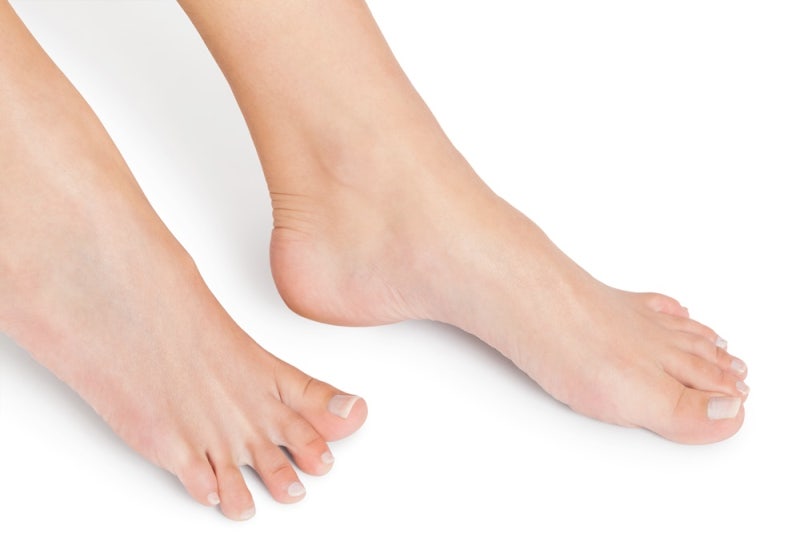 이유없는 발등부음 원인과 집에서 할 수 있는 치료방법은?